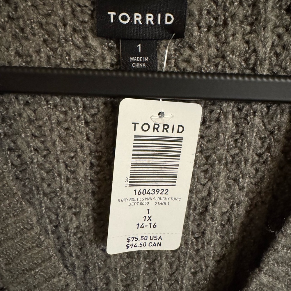 NWT Torrid size 1 (1X 14-16) gray sweater with bead lightning bolt detail - Picture 3 of 13